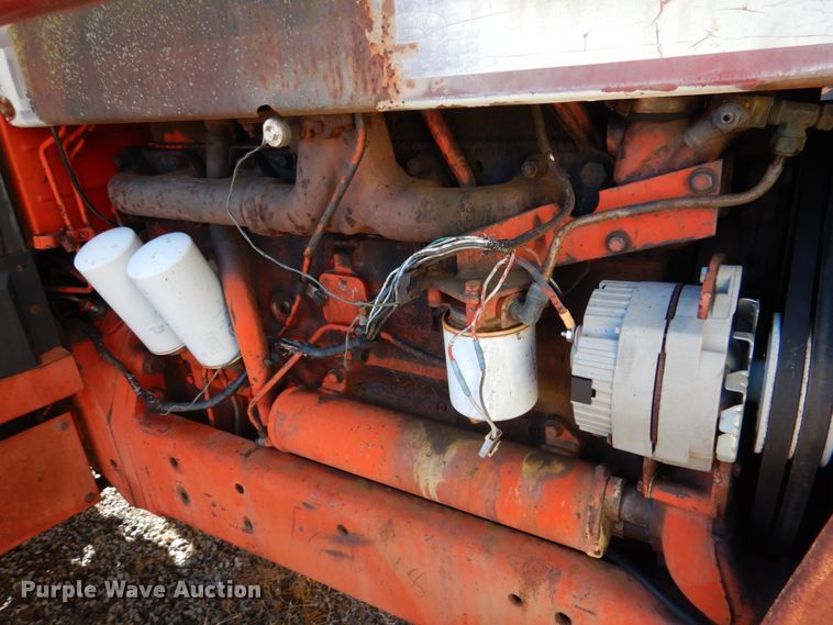 image for item DL6856 International 1586  tractor