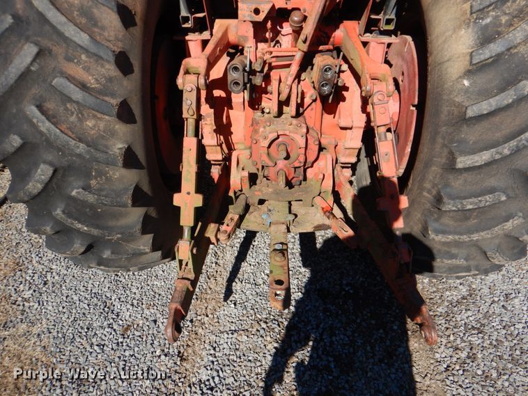 image for item DL6856 International 1586  tractor