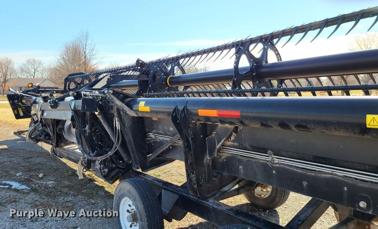 image for item FW9742 2014 MacDon FDS75-S  flex draper head