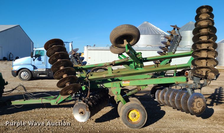 image for item GB9163 John Deere 630  tandem off-set disk