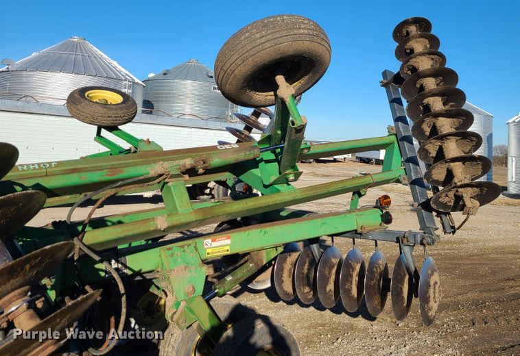 image for item GB9163 John Deere 630  tandem off-set disk