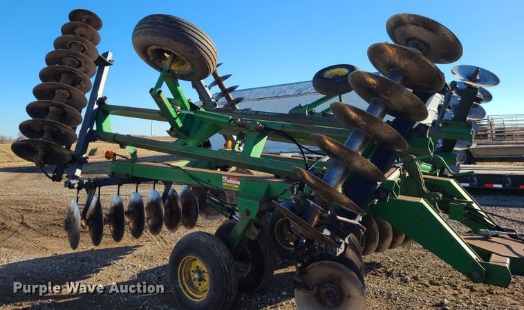 image for item GB9163 John Deere 630  tandem off-set disk