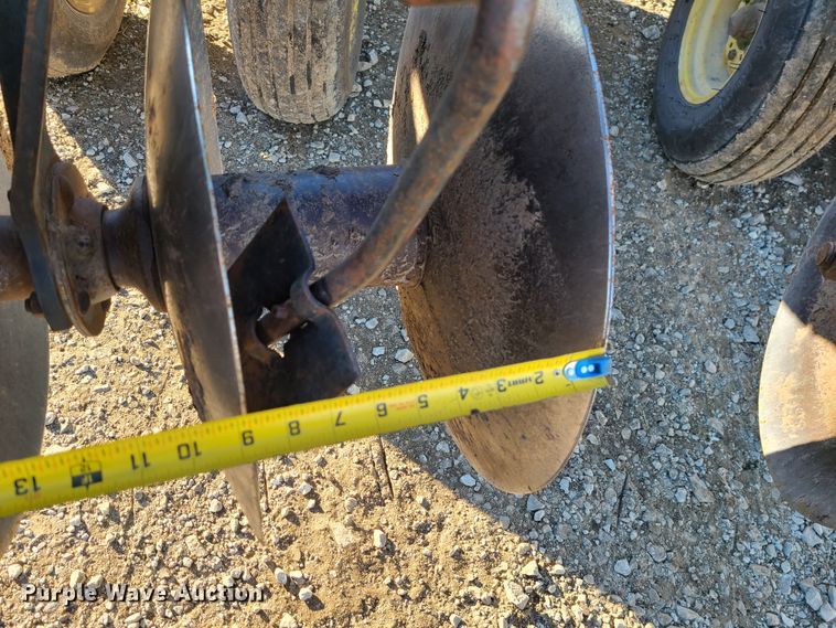 image for item GB9163 John Deere 630  tandem off-set disk