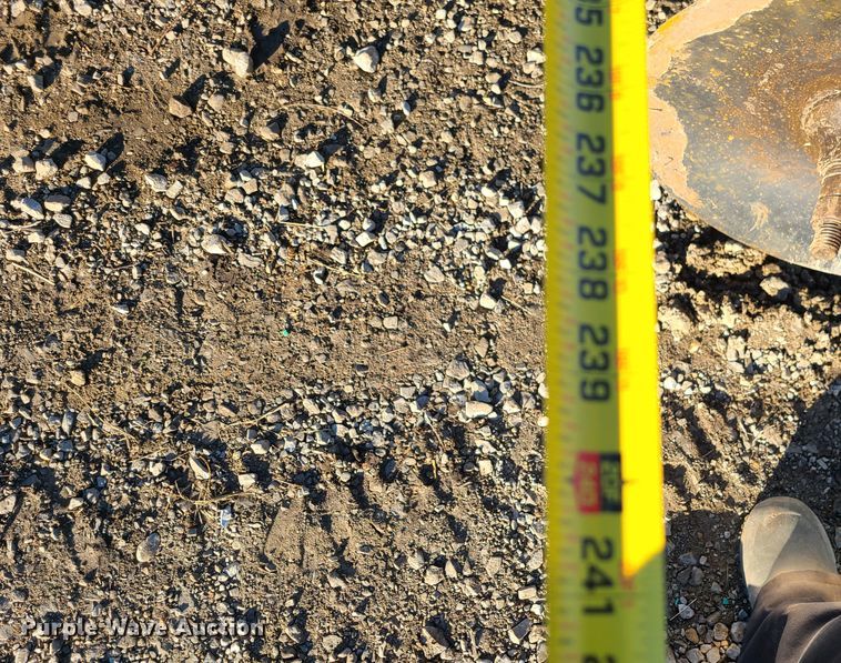 image for item GB9163 John Deere 630  tandem off-set disk