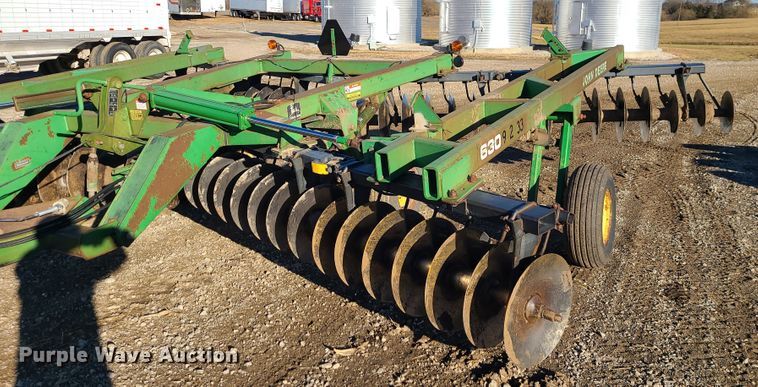 image for item GB9163 John Deere 630  tandem off-set disk