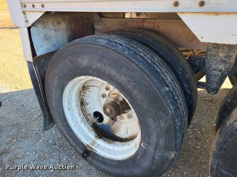 image for item GB9165 1985 Timpte  grain trailer