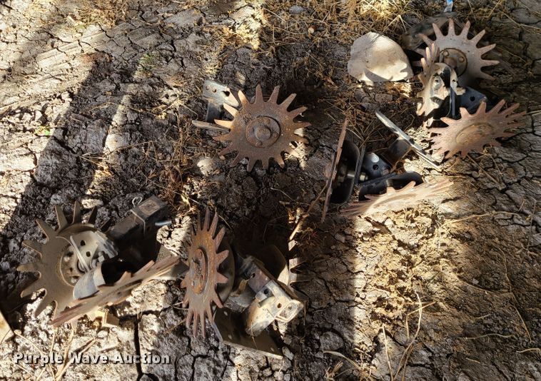 image for item GB9172 John Deere 7200 Max Emerge II  no-till planter