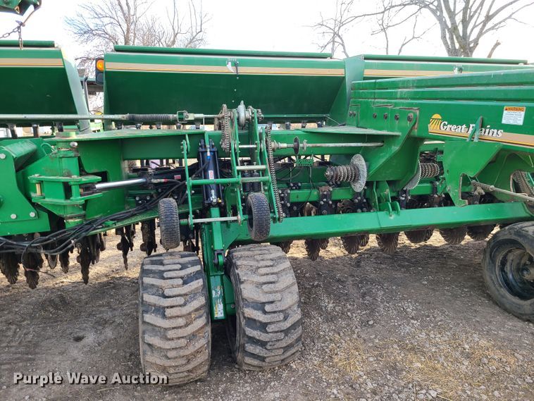 image for item GB9173 Great Plains 3N-3010P  grain drill
