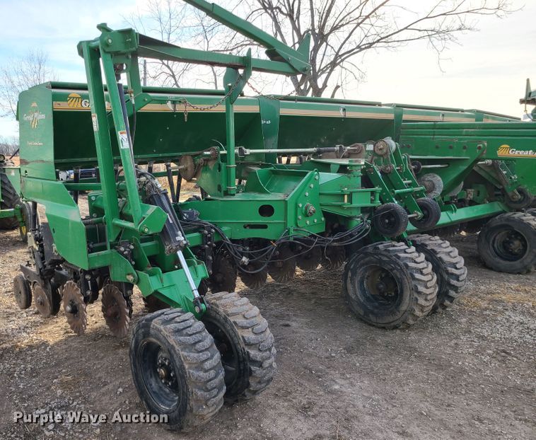 image for item GB9173 Great Plains 3N-3010P  grain drill