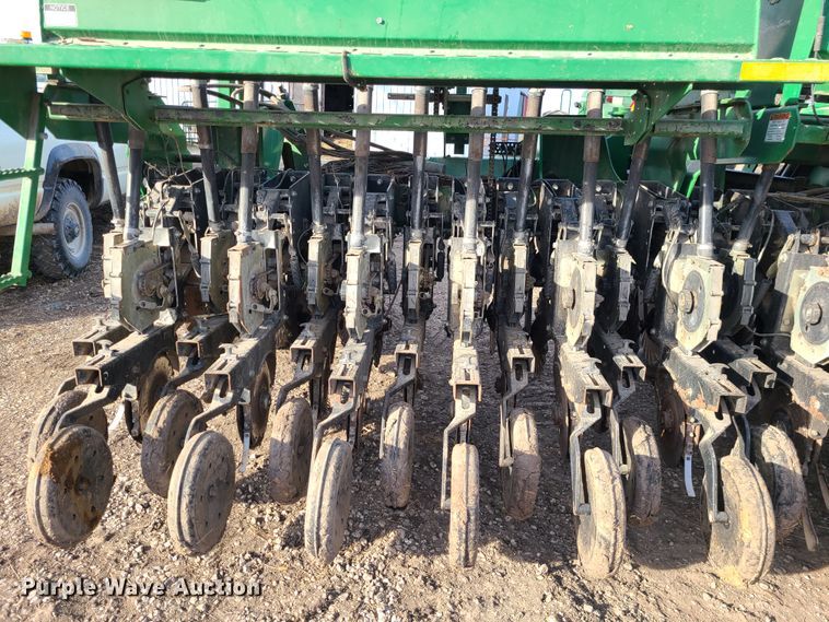 image for item GB9173 Great Plains 3N-3010P  grain drill