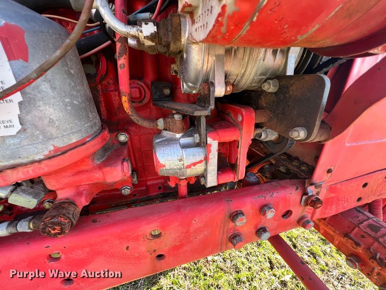 image for item ID9615 Belarus 805  tractor