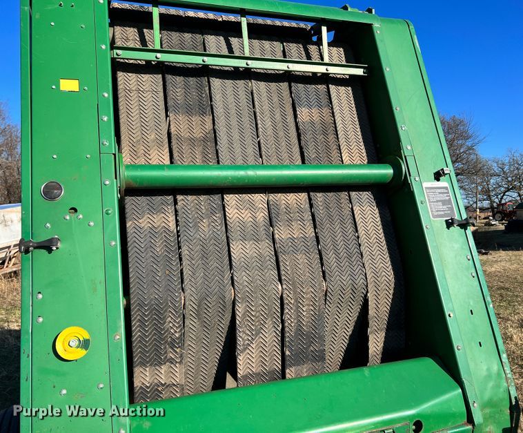 image for item ID9616 1988 John Deere 430  round baler