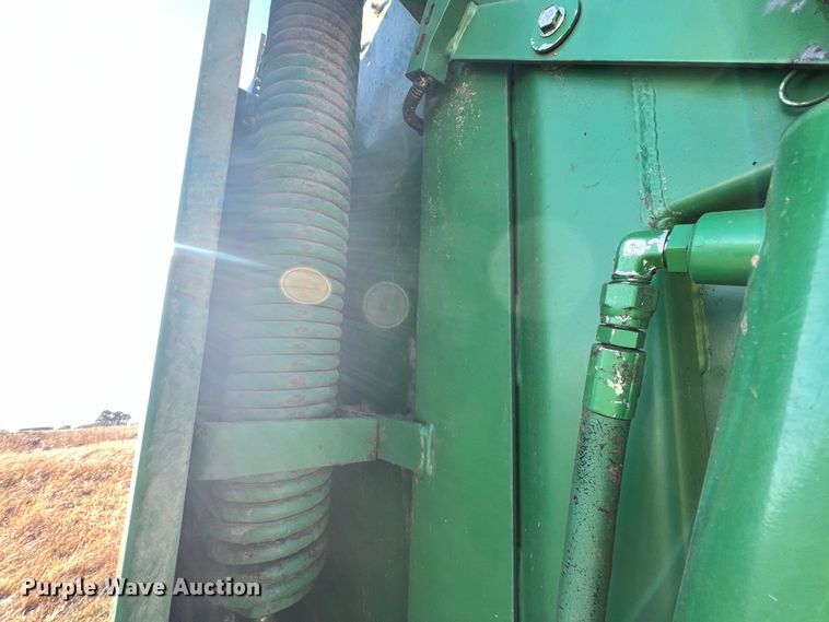 image for item ID9616 1988 John Deere 430  round baler