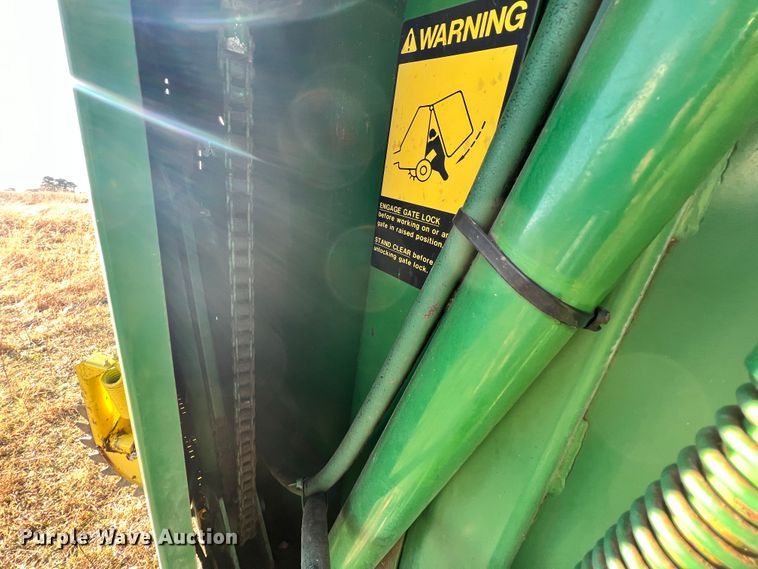 image for item ID9616 1988 John Deere 430  round baler