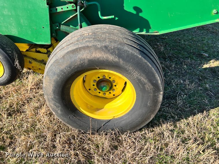 image for item ID9616 1988 John Deere 430  round baler