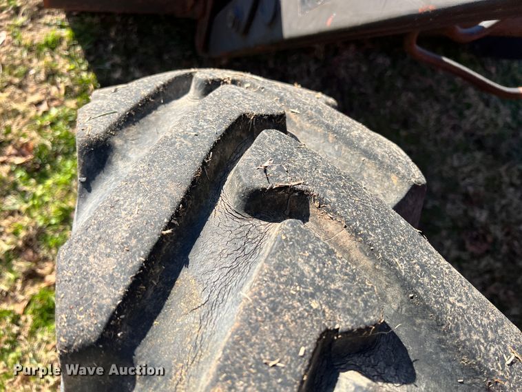 image for item ID9617 Belarus 822  MFWD tractor