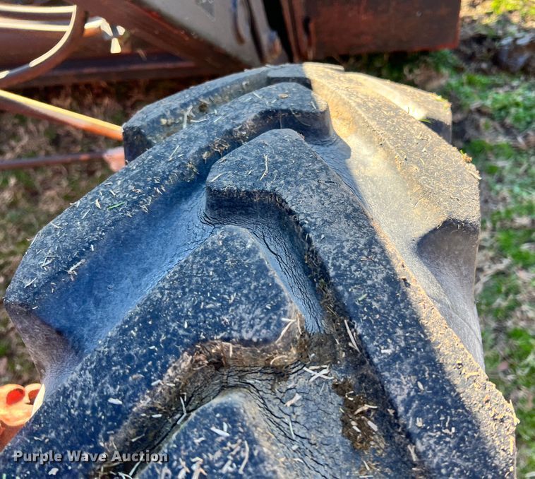 image for item ID9617 Belarus 822  MFWD tractor