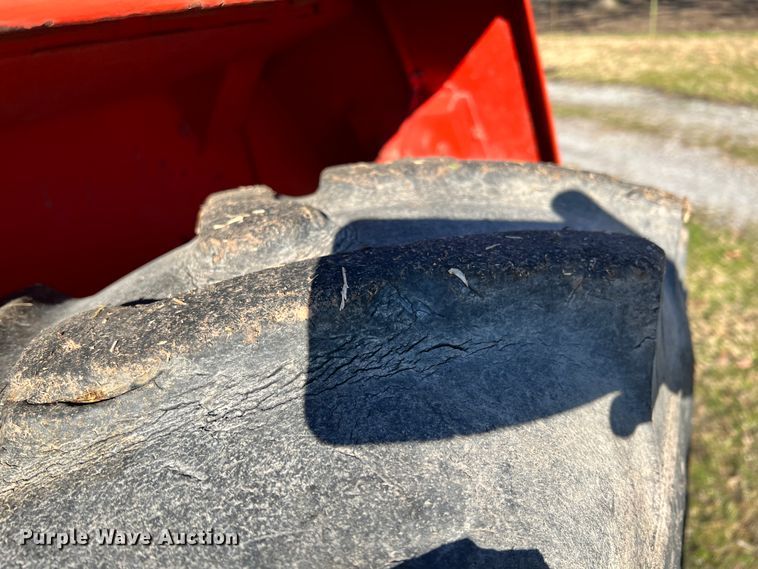 image for item ID9617 Belarus 822  MFWD tractor