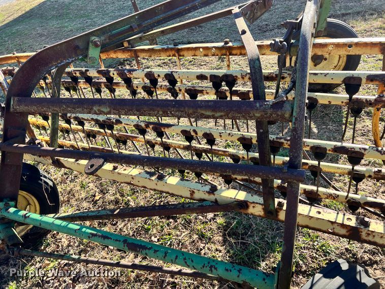 image for item ID9621 John Deere 640  hay rake