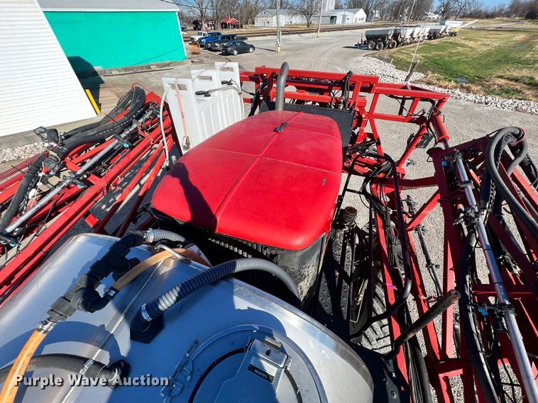 image for item ID9636 2015 Case IH Patriot 3340  sprayer