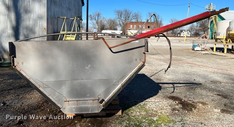 image for item ID9638 New Leader L4000G  spreader bed