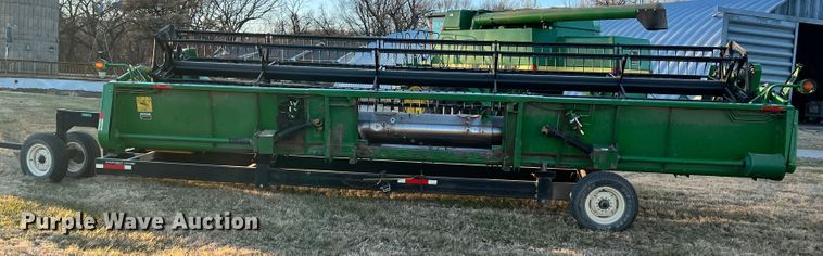 image for item ID9650 1998 John Deere 925  flex head