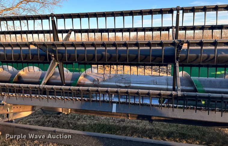 image for item ID9650 1998 John Deere 925  flex head