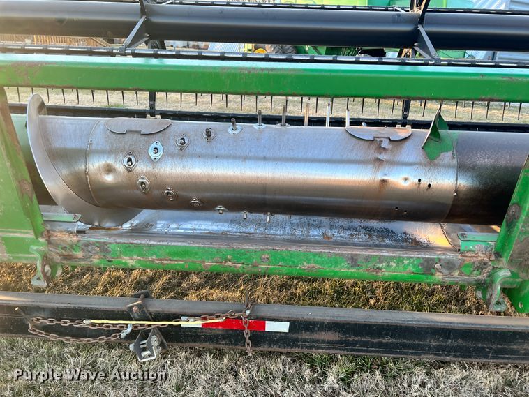 image for item ID9650 1998 John Deere 925  flex head