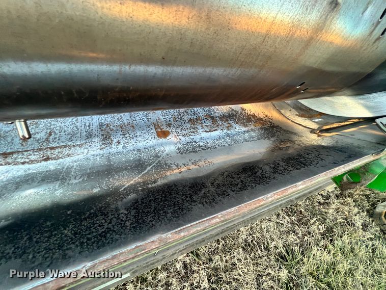 image for item ID9650 1998 John Deere 925  flex head