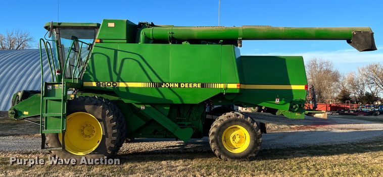 image for item ID9651 1996 John Deere 9600  RWA combine
