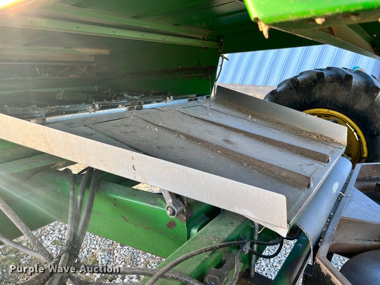 image for item ID9651 1996 John Deere 9600  RWA combine