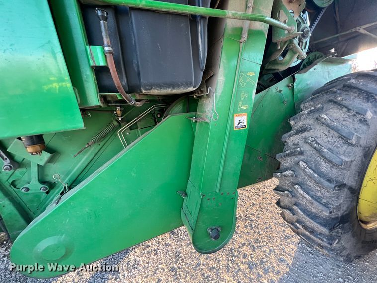 image for item ID9651 1996 John Deere 9600  RWA combine
