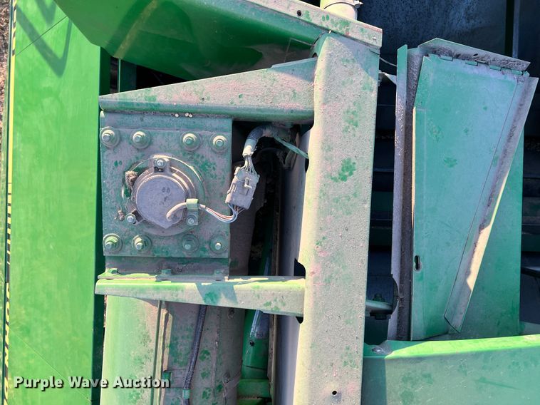 image for item ID9651 1996 John Deere 9600  RWA combine