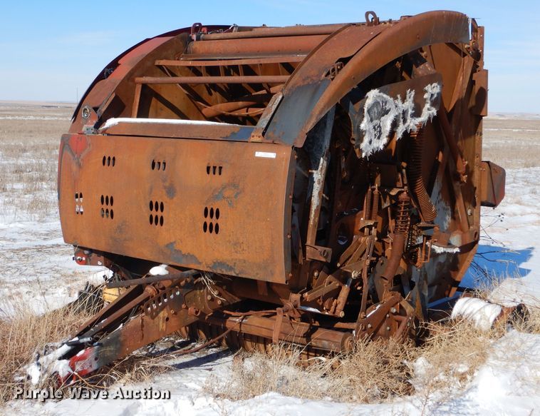 image for item IE9525 2014 New Holland RB560  round baler