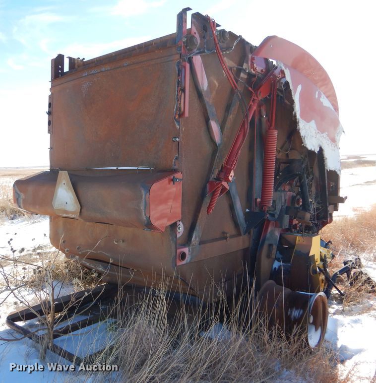 image for item IE9525 2014 New Holland RB560  round baler