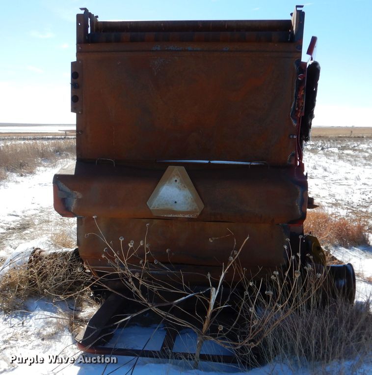 image for item IE9525 2014 New Holland RB560  round baler