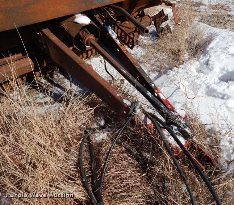 image for item IE9525 2014 New Holland RB560  round baler