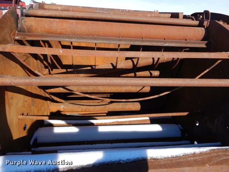 image for item IE9525 2014 New Holland RB560  round baler