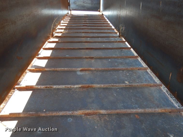 image for item IE9545 2022 LJ Manufacturing  livestock loading chute