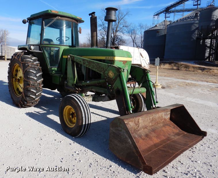 image for item JH9906 1977 John Deere 4430  tractor