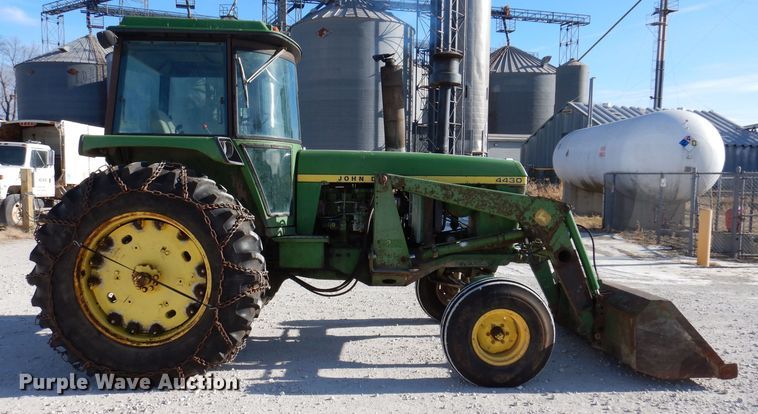 image for item JH9906 1977 John Deere 4430  tractor