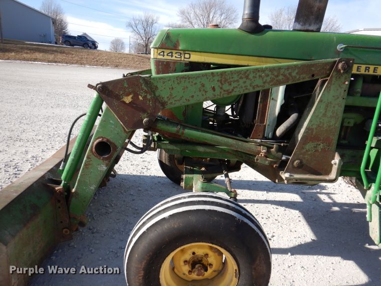 image for item JH9906 1977 John Deere 4430  tractor