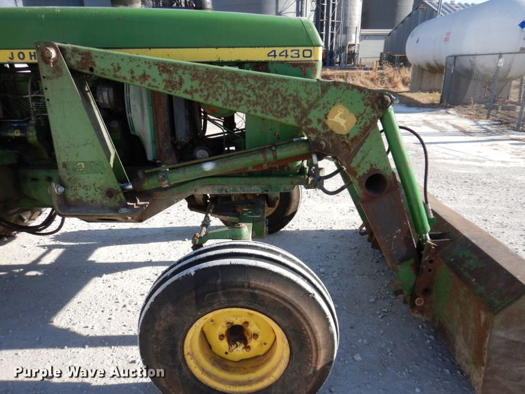 image for item JH9906 1977 John Deere 4430  tractor