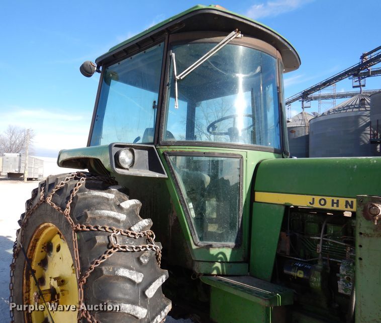 image for item JH9906 1977 John Deere 4430  tractor