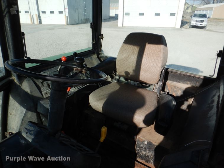 image for item JH9906 1977 John Deere 4430  tractor