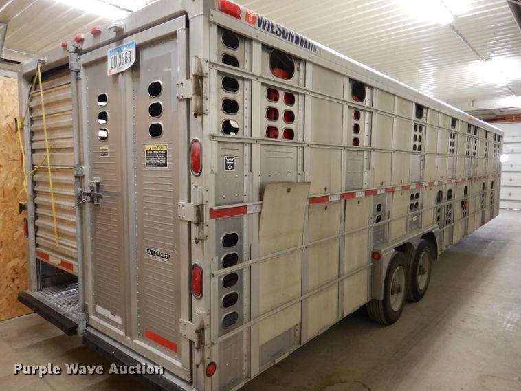 image for item JH9913 2008 Wilson PSGN-9332T  livestock trailer