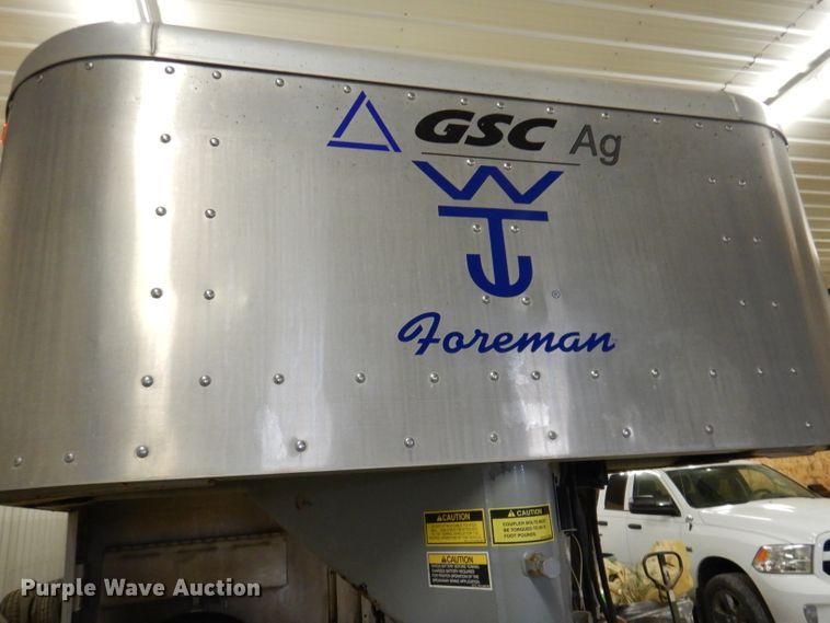 image for item JH9913 2008 Wilson PSGN-9332T  livestock trailer