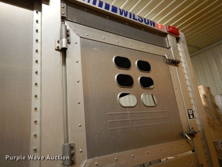 image for item JH9913 2008 Wilson PSGN-9332T  livestock trailer