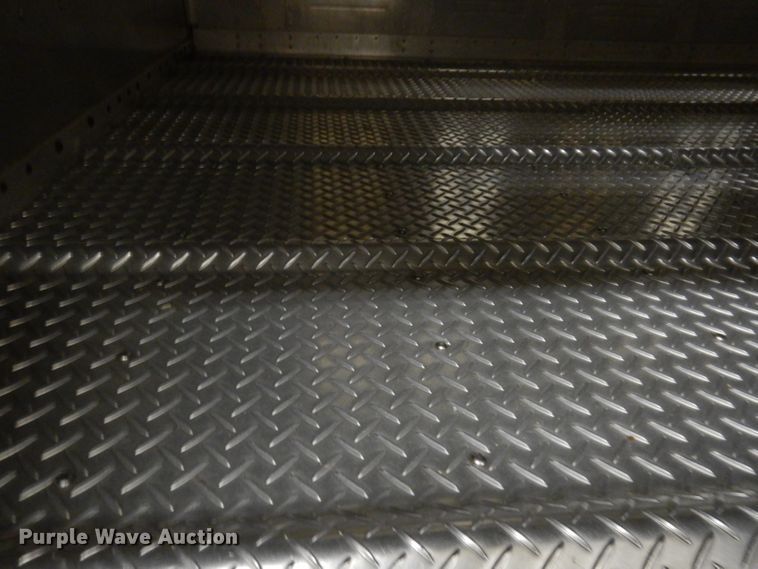 image for item JH9913 2008 Wilson PSGN-9332T  livestock trailer