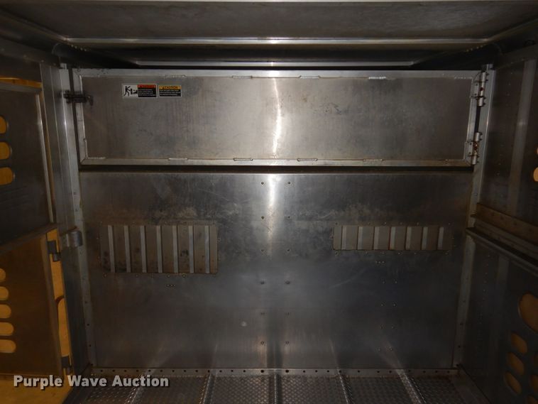 image for item JH9913 2008 Wilson PSGN-9332T  livestock trailer